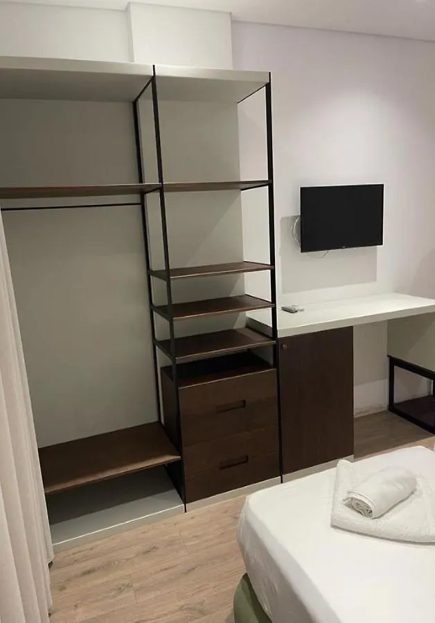 מלון דירות סרנדה Eval Hotel
