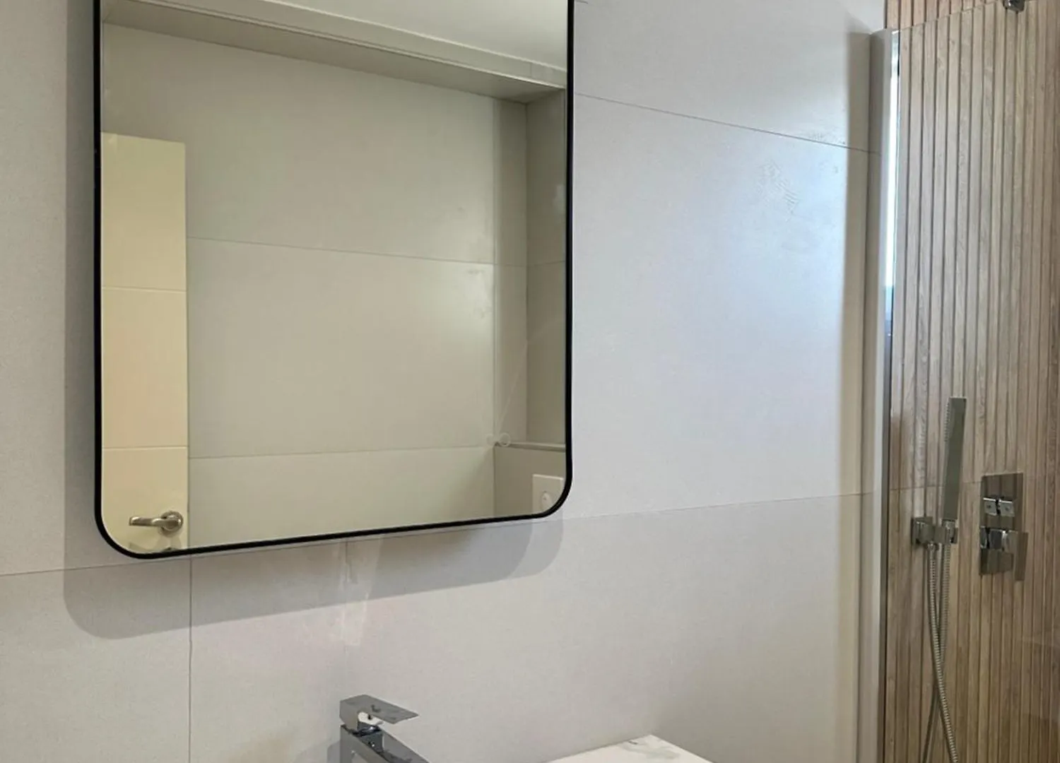 Eval Hotel Saranda Apartmanhotel