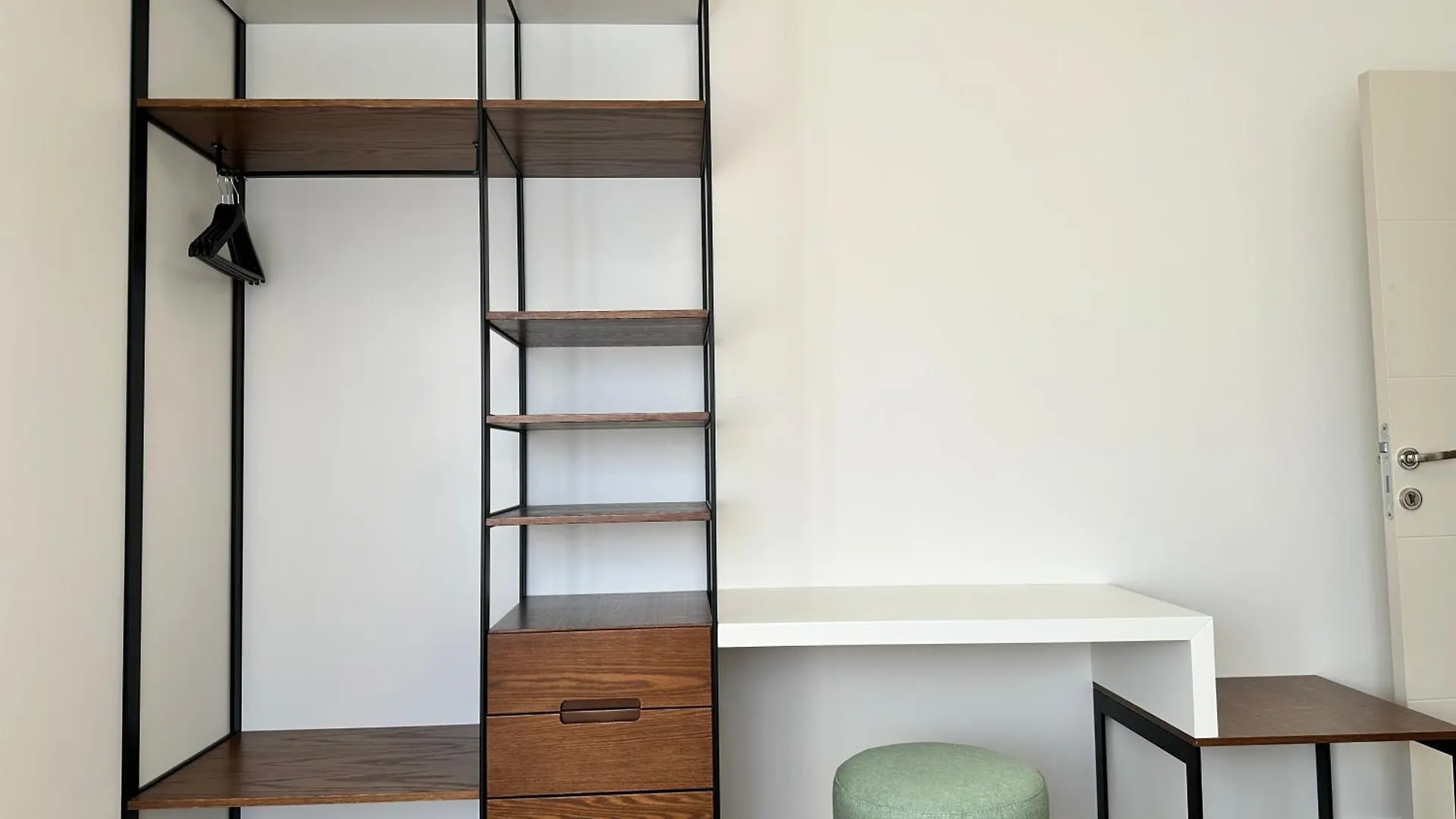 סרנדה Eval Hotel 4*,  אלבניה