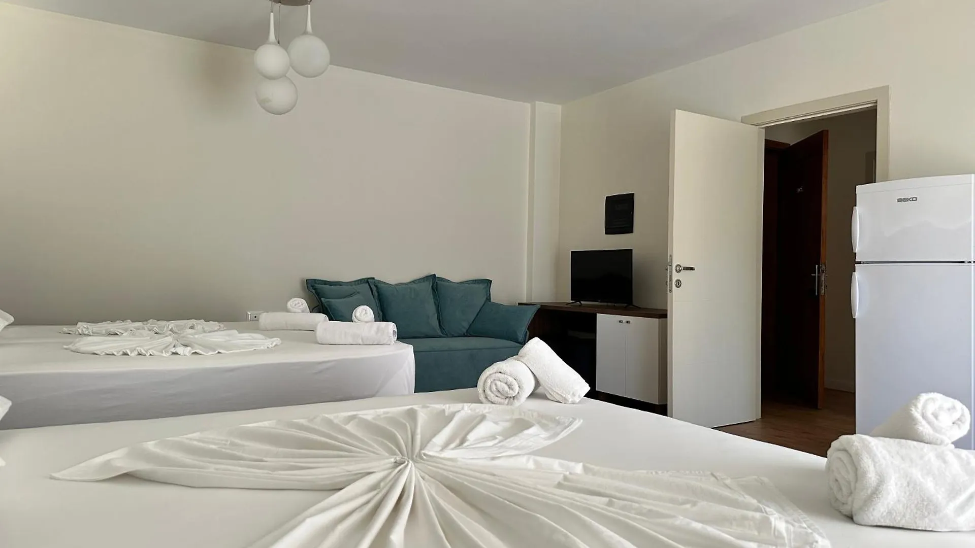Eval Hotel Saranda Apartmanhotel