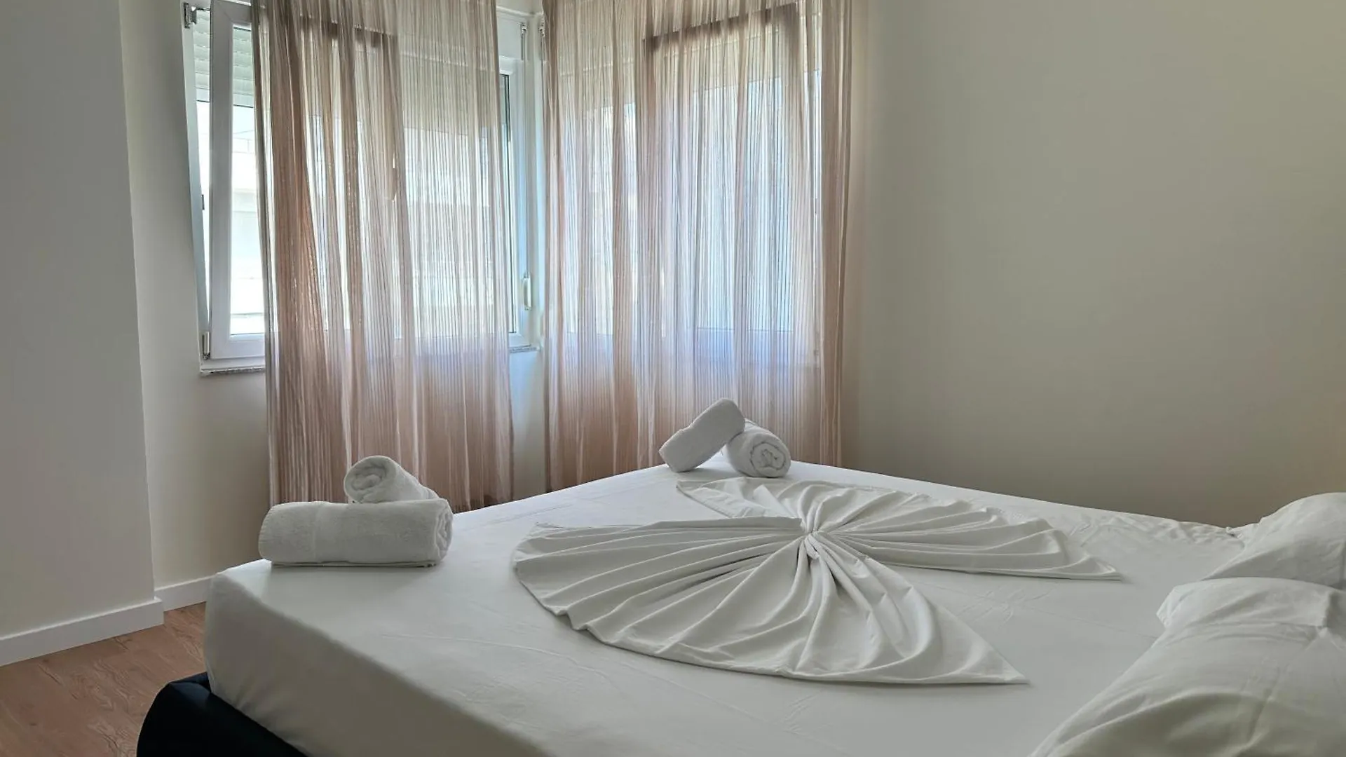 Eval Hotel Saranda Apartmanhotel