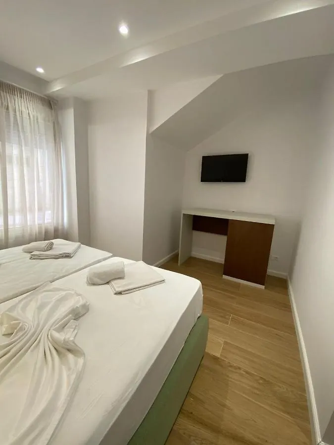 Eval Hotel Sarandë Aparthotel