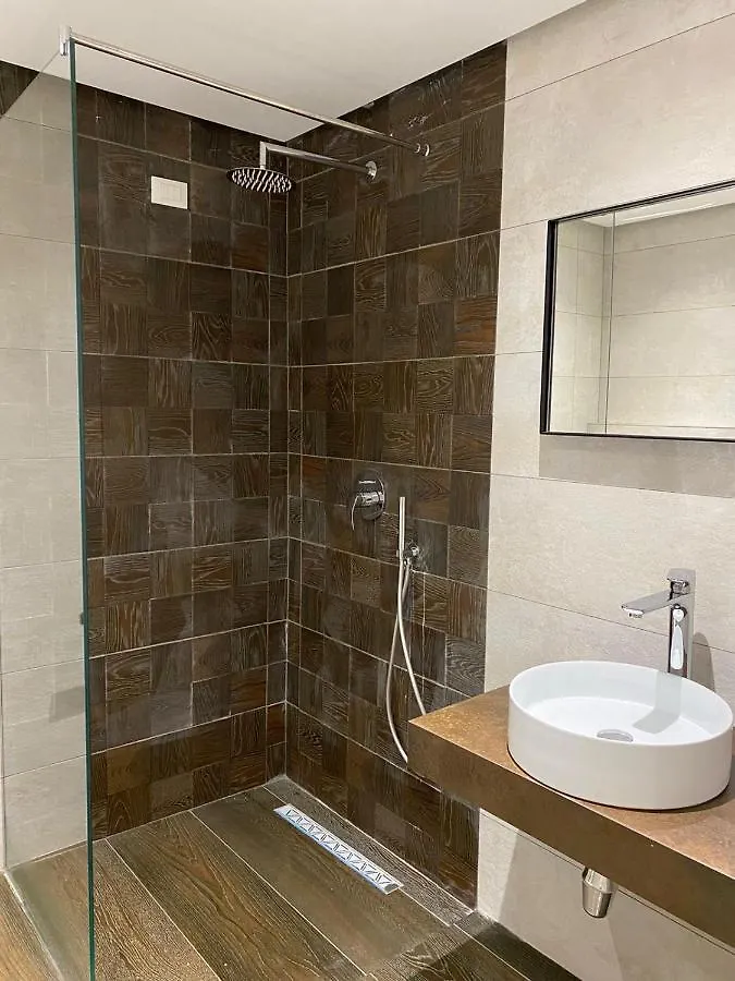 Eval Hotel Sarande 4*,
