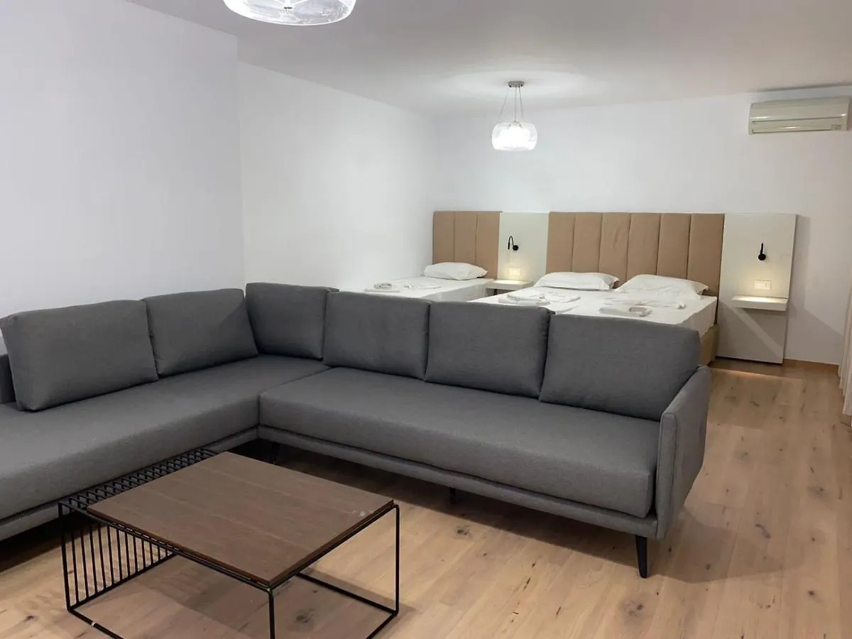 Eval Hotel Sarande 4*,