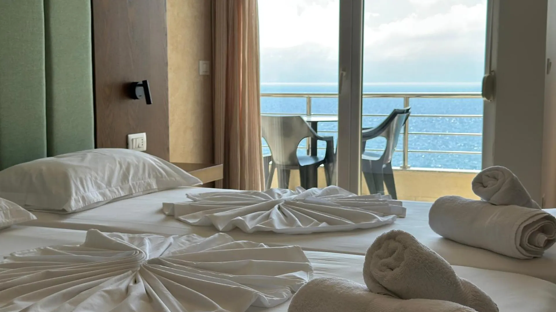 Aparthotel Eval Hotel Sarandë