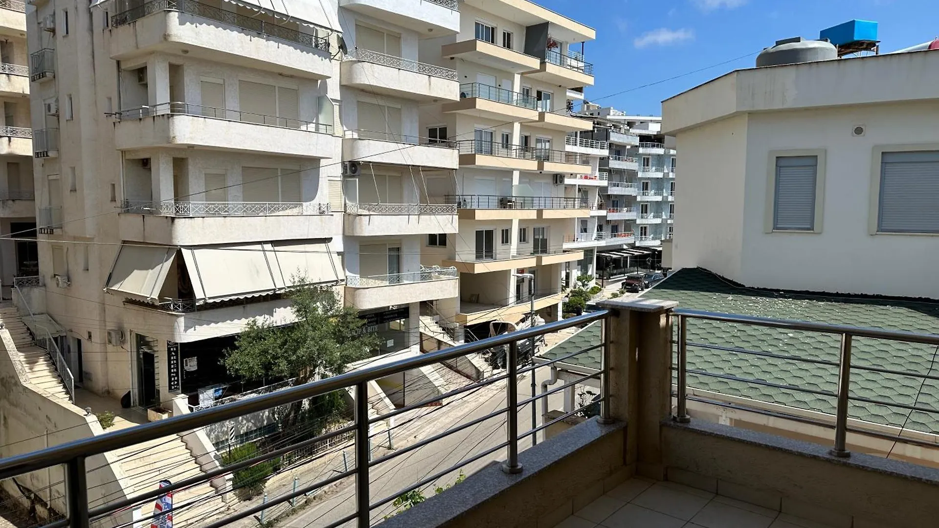 Eval Hotel Sarandë 4*,